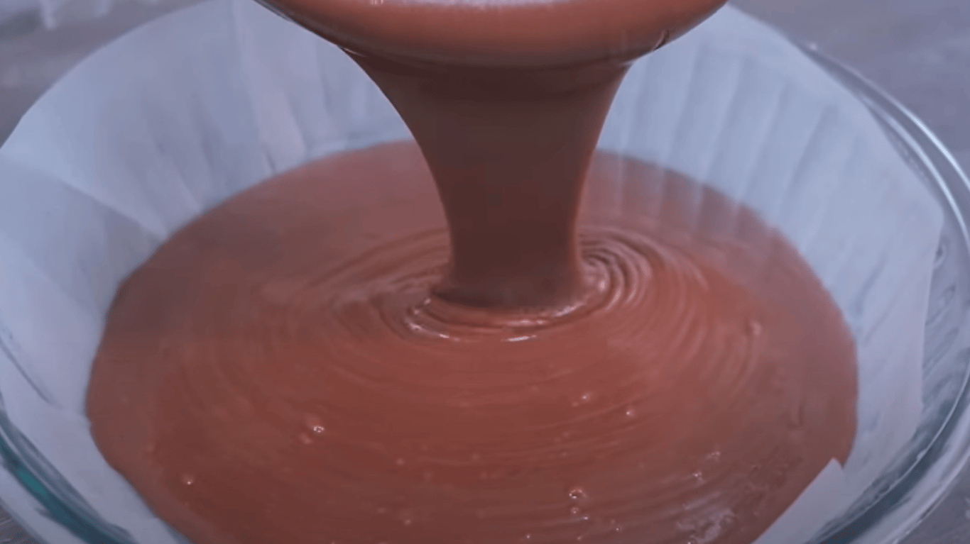 торт Снікерс за 7 хвилин, без духовки та без згущеного молока