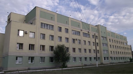 ​​​​​​​Мешканців Луганщини відправляють лікуватися до росії: місцеві лікарні працюють тільки на окупантів - 285x160
