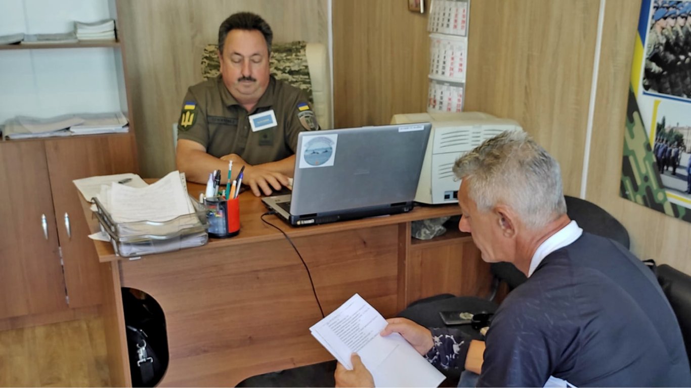 Кто должен получить новый военно-учетный документ