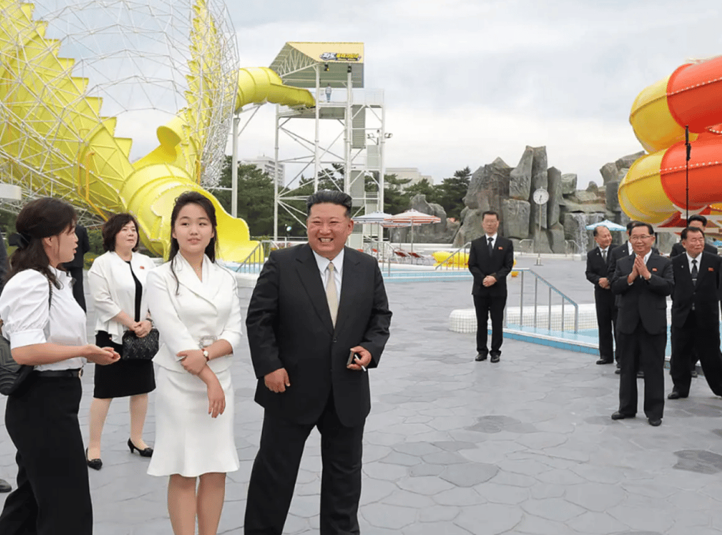 Північна Корея відкрила курорт на місці ракетного полігону - фото 1