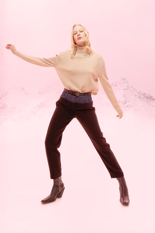 Модель у вбранні з нової колекції Андре Тана. Фото: менеджмент дизайнера.