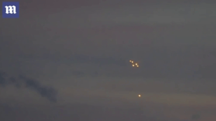 НЛО на фронті — українські військові зняли на відео загадковий об’єкт - 285x160
