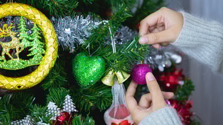 Що не можна вішати на ялинку 2026 — ці прикраси залучають біду - 285x160