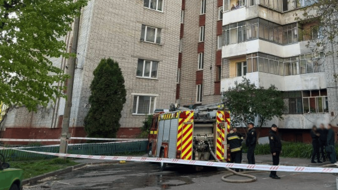 Во Львове произошел взрыв в многоэтажке: погиб человек