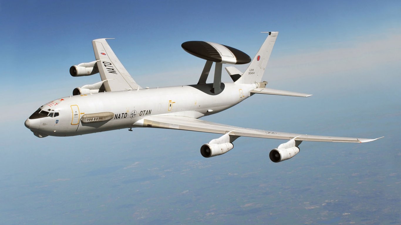 Самолеты разведки НАТО патрулируют около Одесской области 12 июня: детали