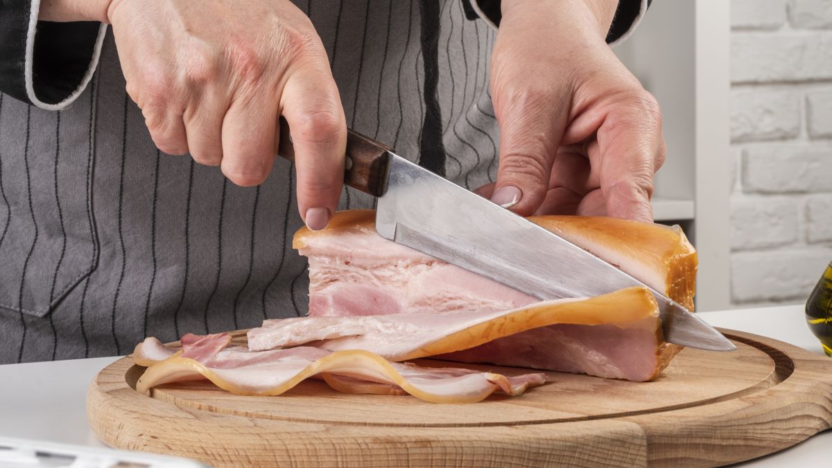 Нарезание сала