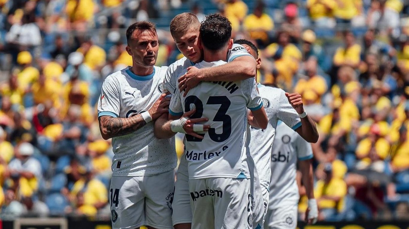 Артем Довбик хочет остаться в Жироне