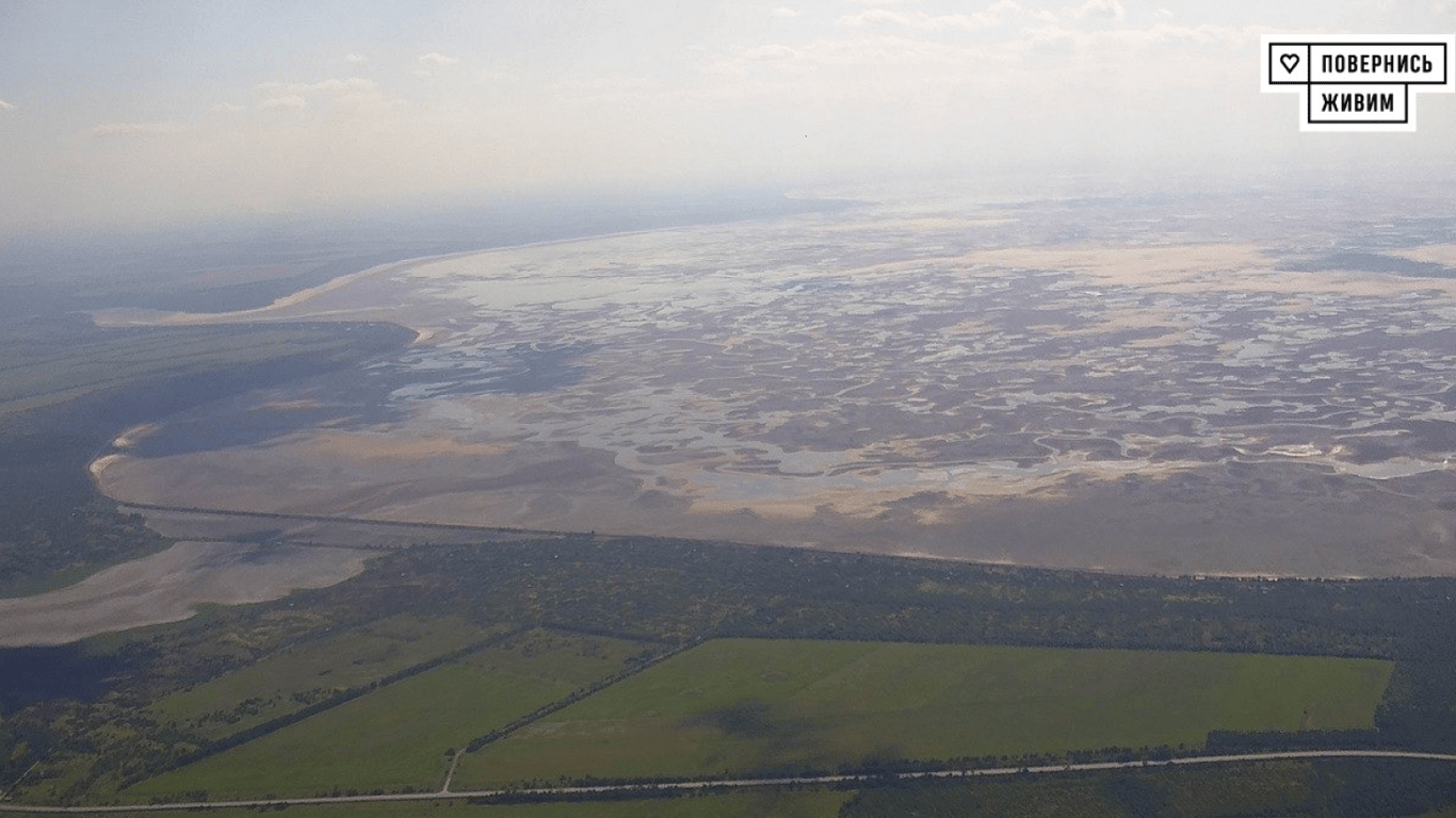 Який вигляд має Каховське водосховище з висоти: військові показали шокуючі кадри