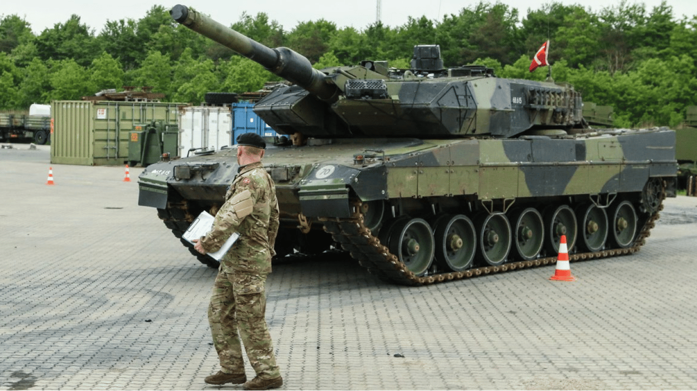 Іспанія відправить в Україну танки Leopard і БТРи