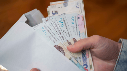 Зарплати в Україні зросли за місяць: скільки пропонують у жовтні - 290x160