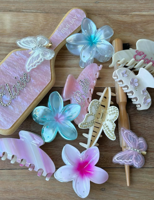 Чим особливі прикраси для волосся від Emi Jay