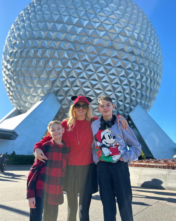 Ірина Федишин з синами Юрієм та Олегом