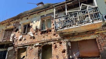 На Харьковщине прогремели взрывы — россияне уничтожили общежитие и пункт скорой помощи - 285x160
