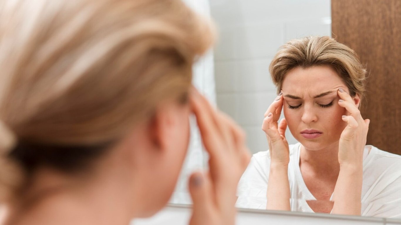 Жінка страждає від впливу магнітних бур. Фото: telegra.ph