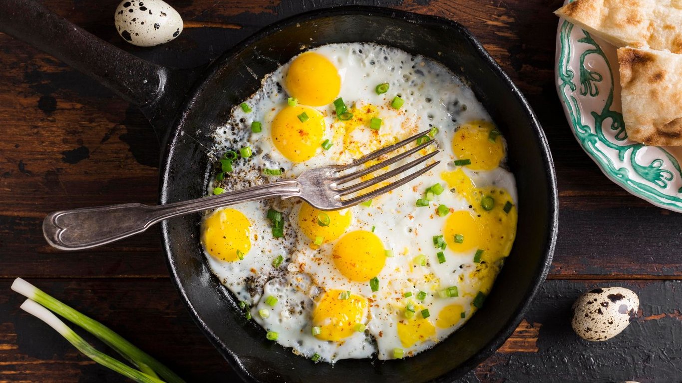 чи можна смажити яєчню на оливковій олії 