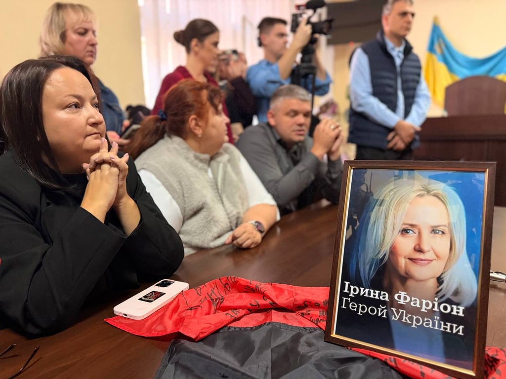 Донька Ірини Фаріон у залі суду 1 жовтня