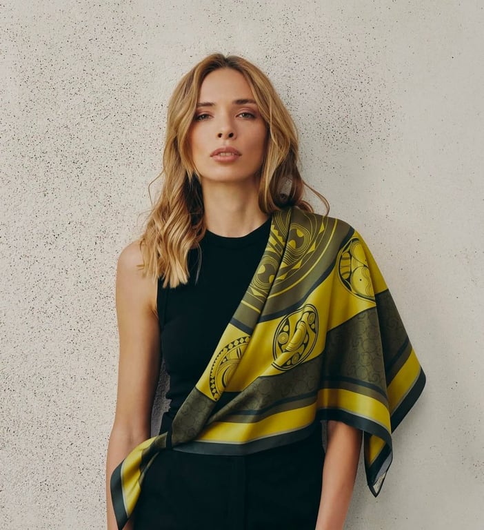 Шовкова хустка може стати чудовим доповненням вашого образу