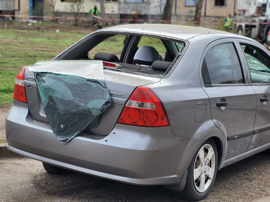  Руйнування та уламки: фотографії з місця обстрілу у Кривому Розі