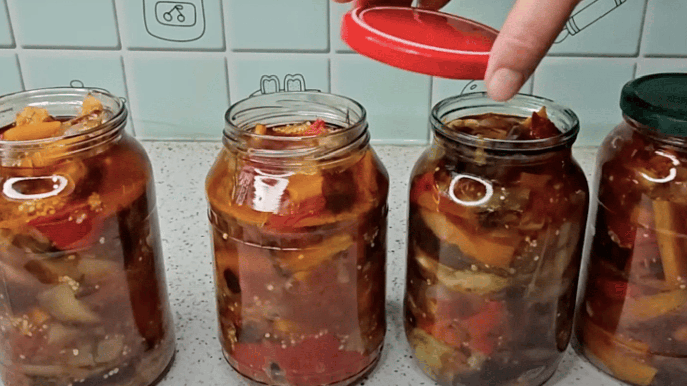 салат з баклажанами на зиму