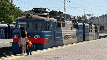 На Одещині відновлюють приміські поїзди після обмежень - 290x166