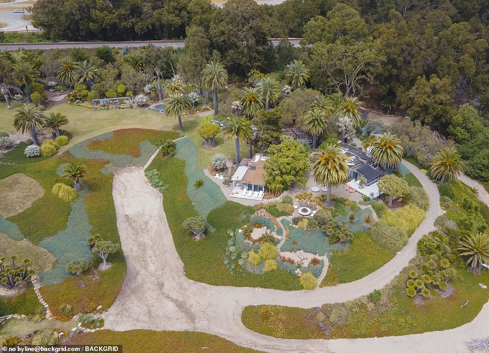 Оазис на березі океану: стало відомо, який вигляд має райський куточок Бреда Пітта за 20 мільйонів - фото 1