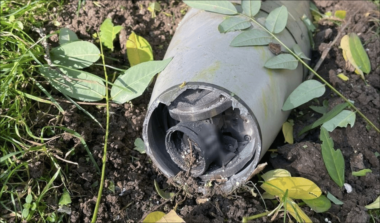 Смертельна знахідка — в одеському парку знайшли уламок дрона - фото 1