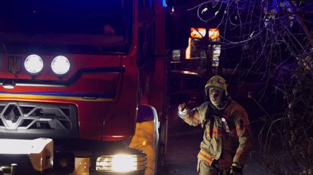 У Києві зсув ґрунту пошкодив житловий будинок — відео - 285x160