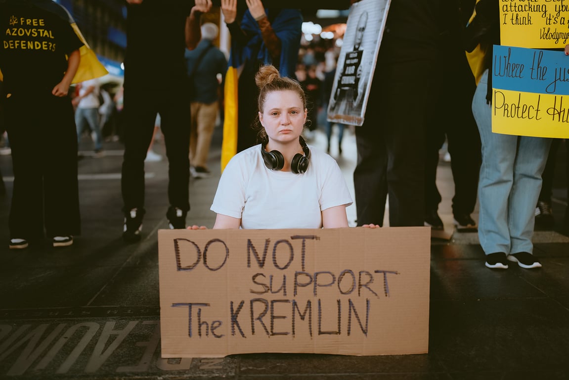 Угоди коштують життів: у Нью-Йорку виступили проти послаблення санкцій РФ - фото 4