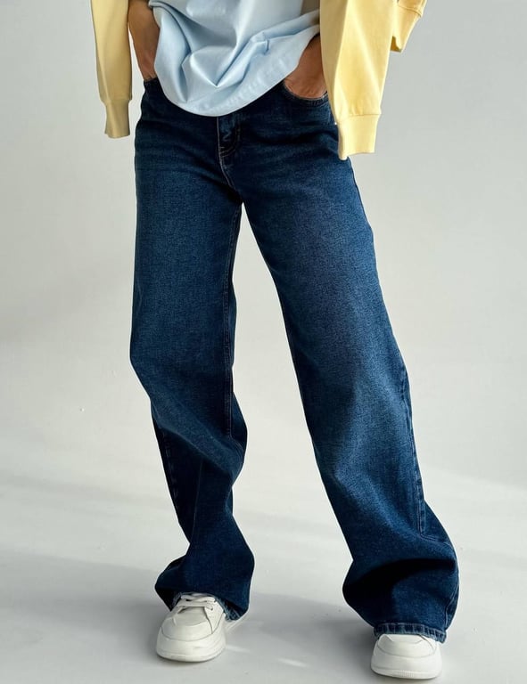 Джинси "труби" набувають все більшої популярності