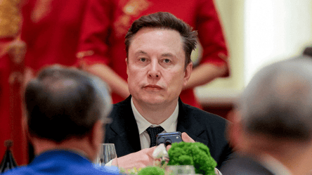 Ілон Маск більше не трильйонер: акції Tesla та SpaceX різко впали - 290x166