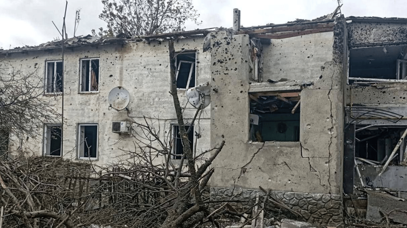 Влучання ракети в житловий будинок в Одесі, 21 квітня