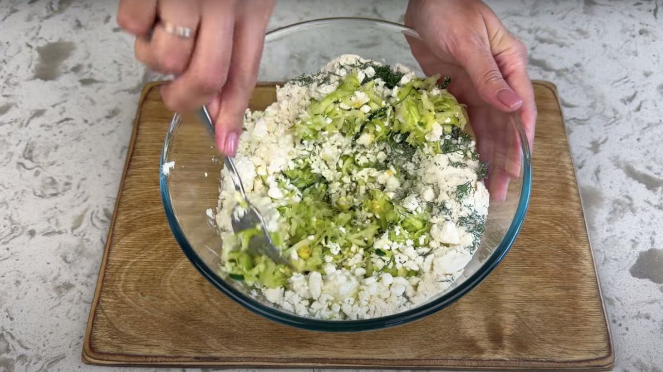 простой рецепт сырников с кабачками и зеленью
