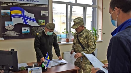 Подписывать или нет? Украинцам объяснили, почему следует идти в ВСУ по контракту - 285x160