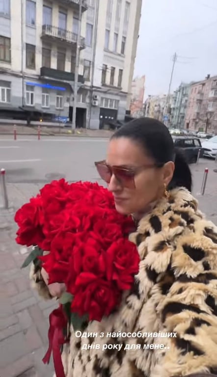 Маша Ефросинина поздравила маму с праздником