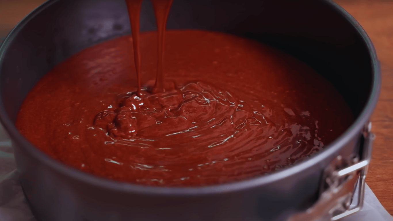 торт з шоколадним бісквітом