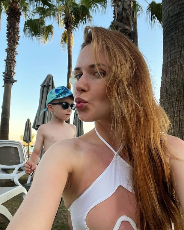 "Це точно купальник?": Наталка Денисенко приголомшила вбранням на відпочинку - фото 1