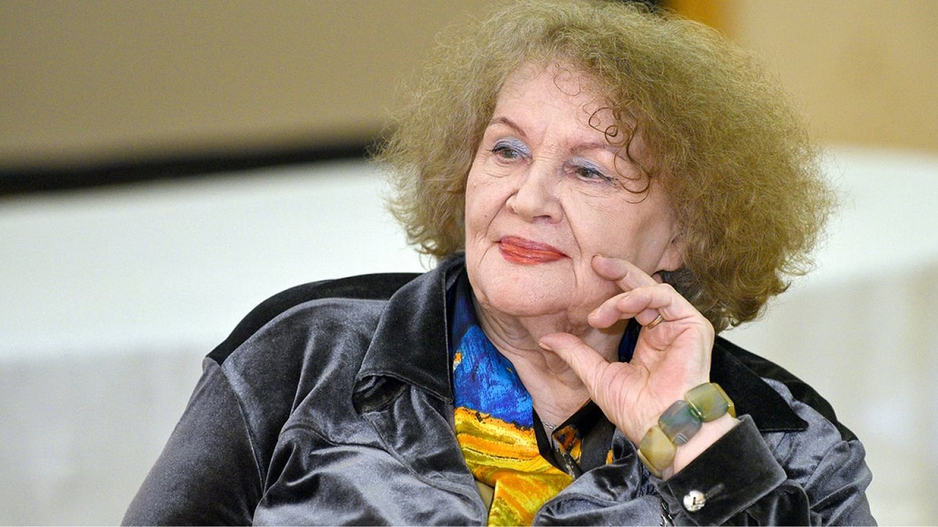 Лине Костенко — 93: Зеленский поздравил поэтессу и показал жизнь украинцев во время войны