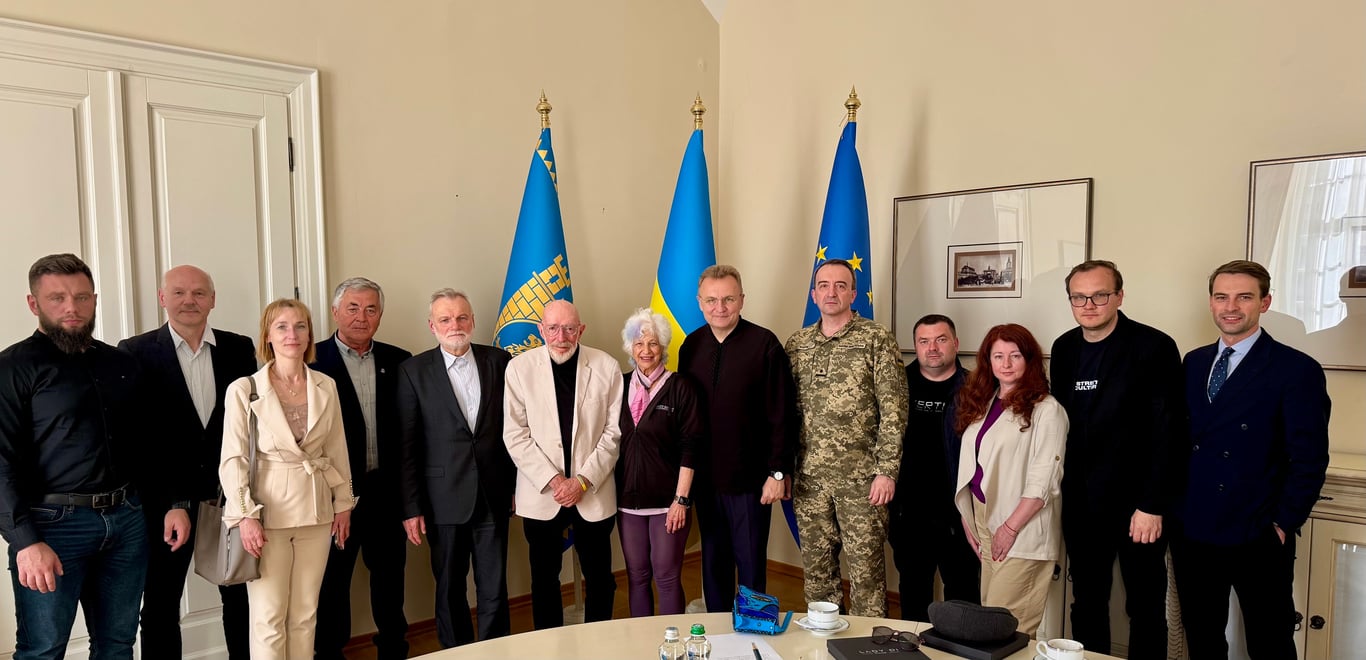 Кіп Торн у Львові: теплий прийом у міській раді