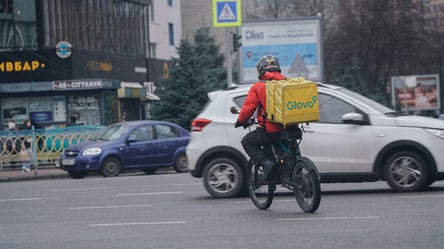 Glovo автоматично списав тисячі гривень на чайові кур’єрам — що сталося - 285x160