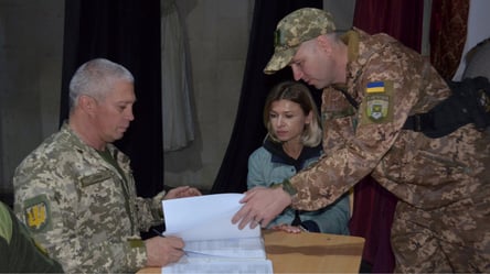 Коли жінці можуть відмовити у підписанні контракту із ЗСУ — перелік підстав - 285x160