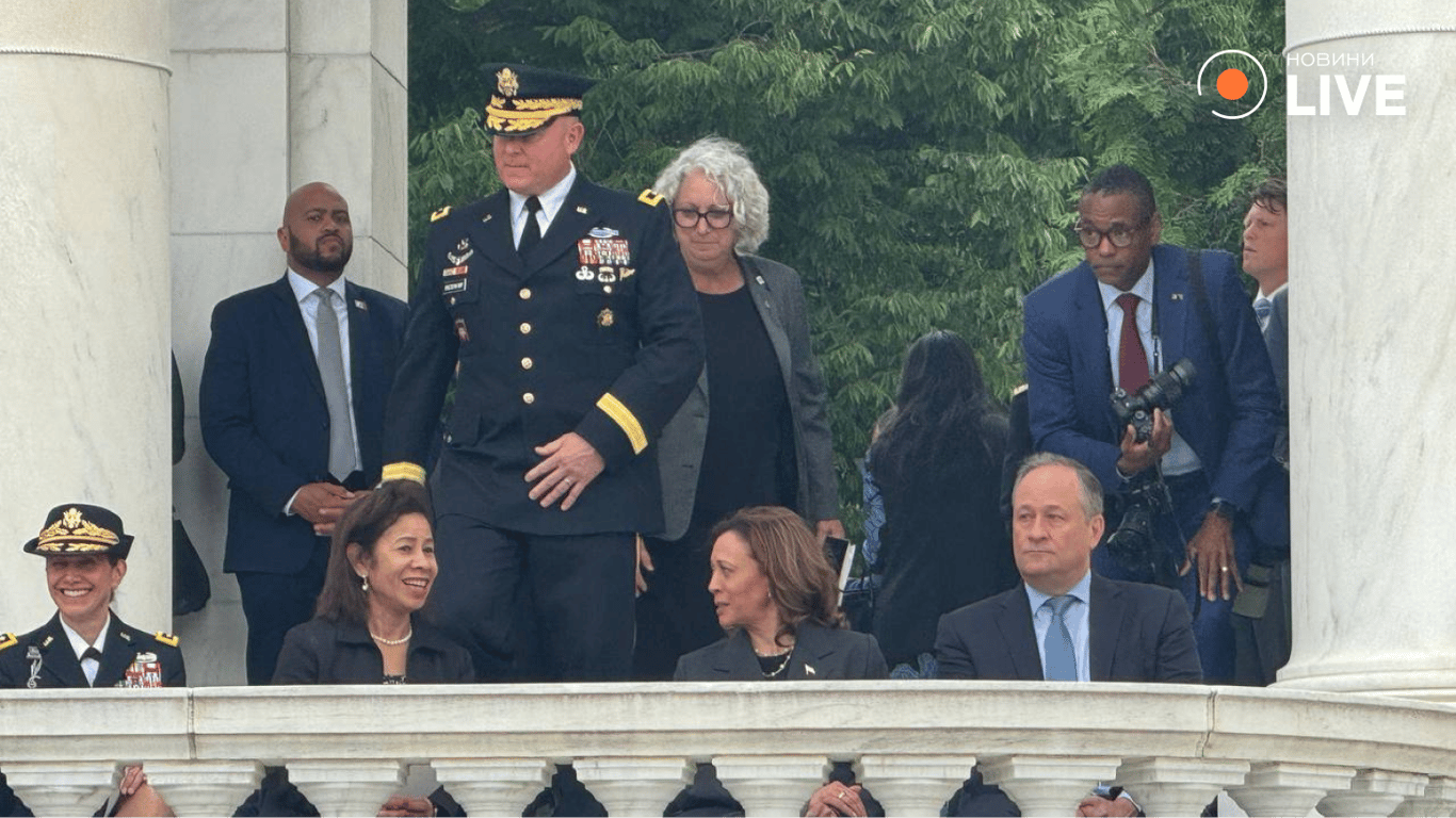 Церемонія вшанування полеглих воїнів американської армії. Фото: Новини.LIVE