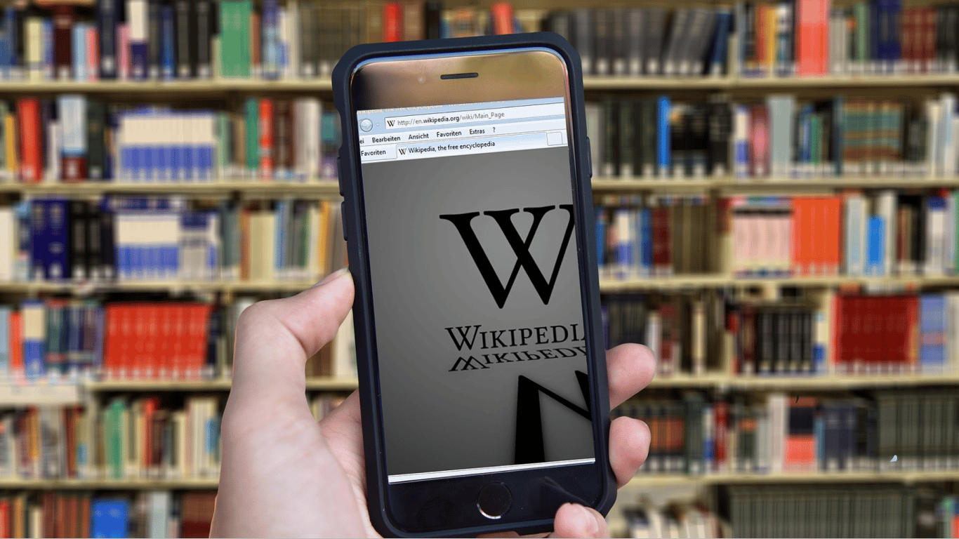 В России оштрафовали владельца Википедии за невыдавленную статью с "секретной информацией"
