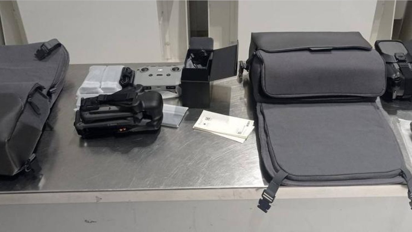 ​​В аэропорту Кишинева задержали украинца с двумя незадекларированными дронами