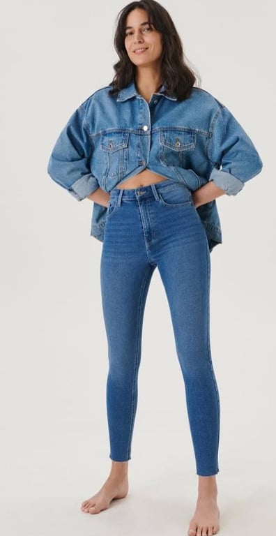 Які джинси вже давно втратили актуальність