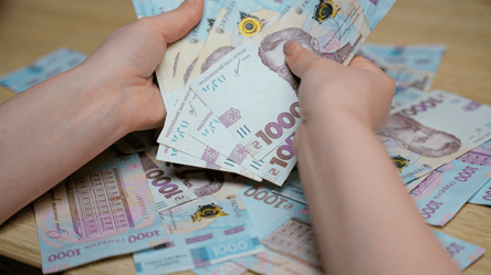 Ресторани, будівництво, торгівля — де менше "білих" зарплат - 285x160