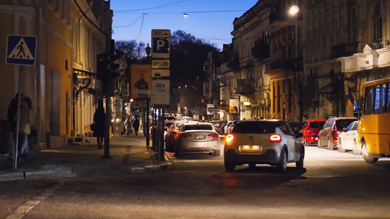 Графіки світла в Одесі: чи буде електропостачання на Великдень