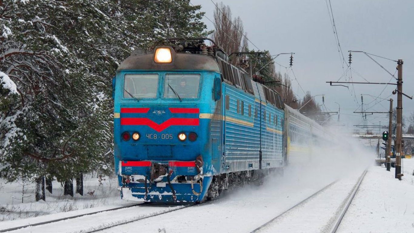 Расписание поездов возле Карпаты на зимние праздники