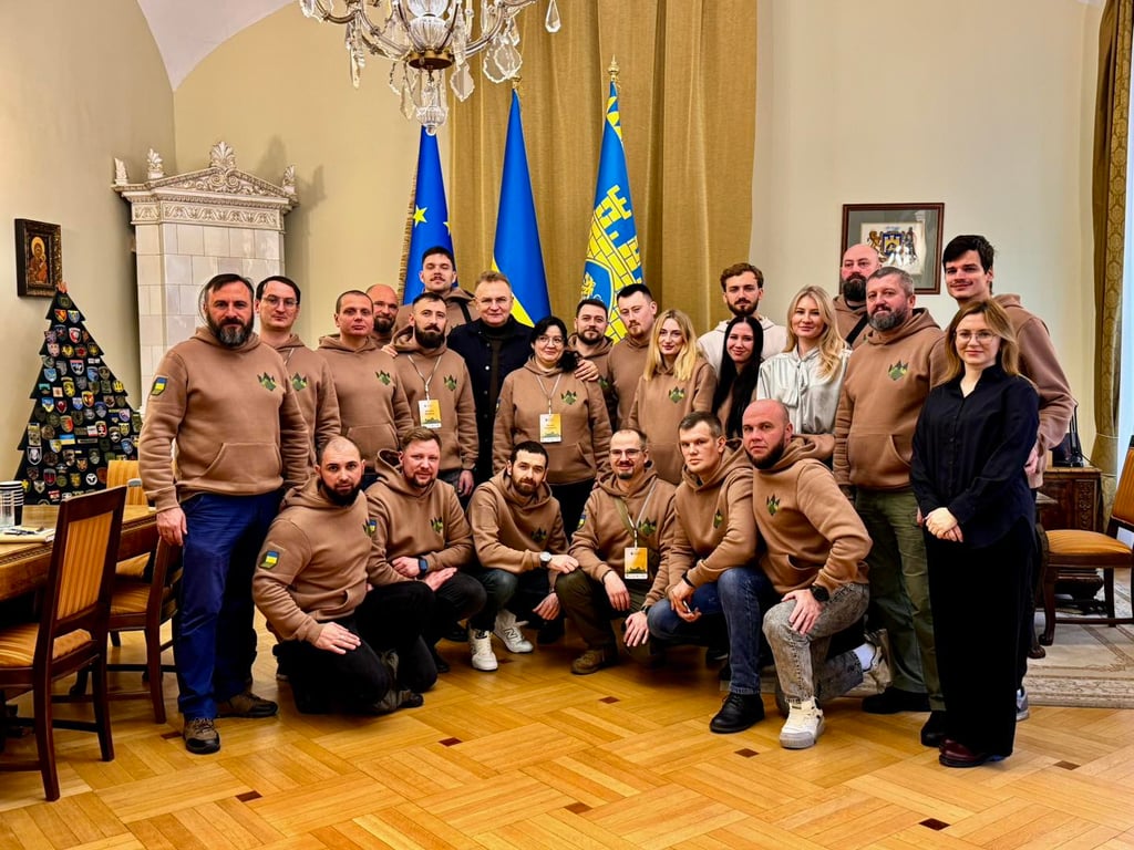 Садовой провел лекцию для ветеранов в рамках образовательной программы