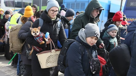 Для украинцев переписали правила пребывания в Польше — детали - 285x160