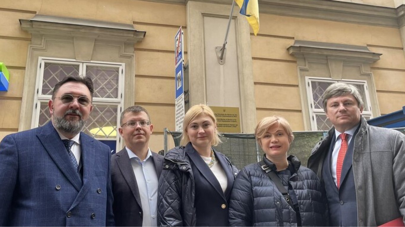 Украинская парламентская делегация прибыла в Вену на переговоры, чтобы напомнить о позиции страны